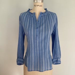 Gap Blue and White Striped Crinkle Gauze Cotton Top Size Medium